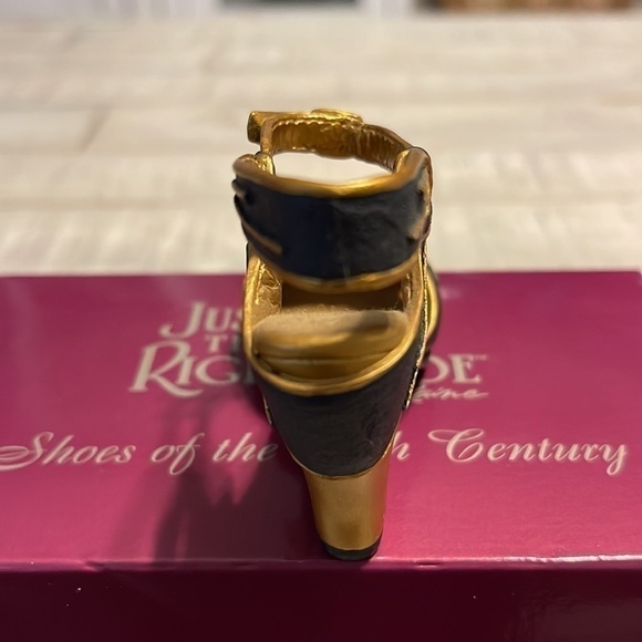 𝅺JUST the Right Shoe “Rising Star 1999 Edition - Picture 4 of 6